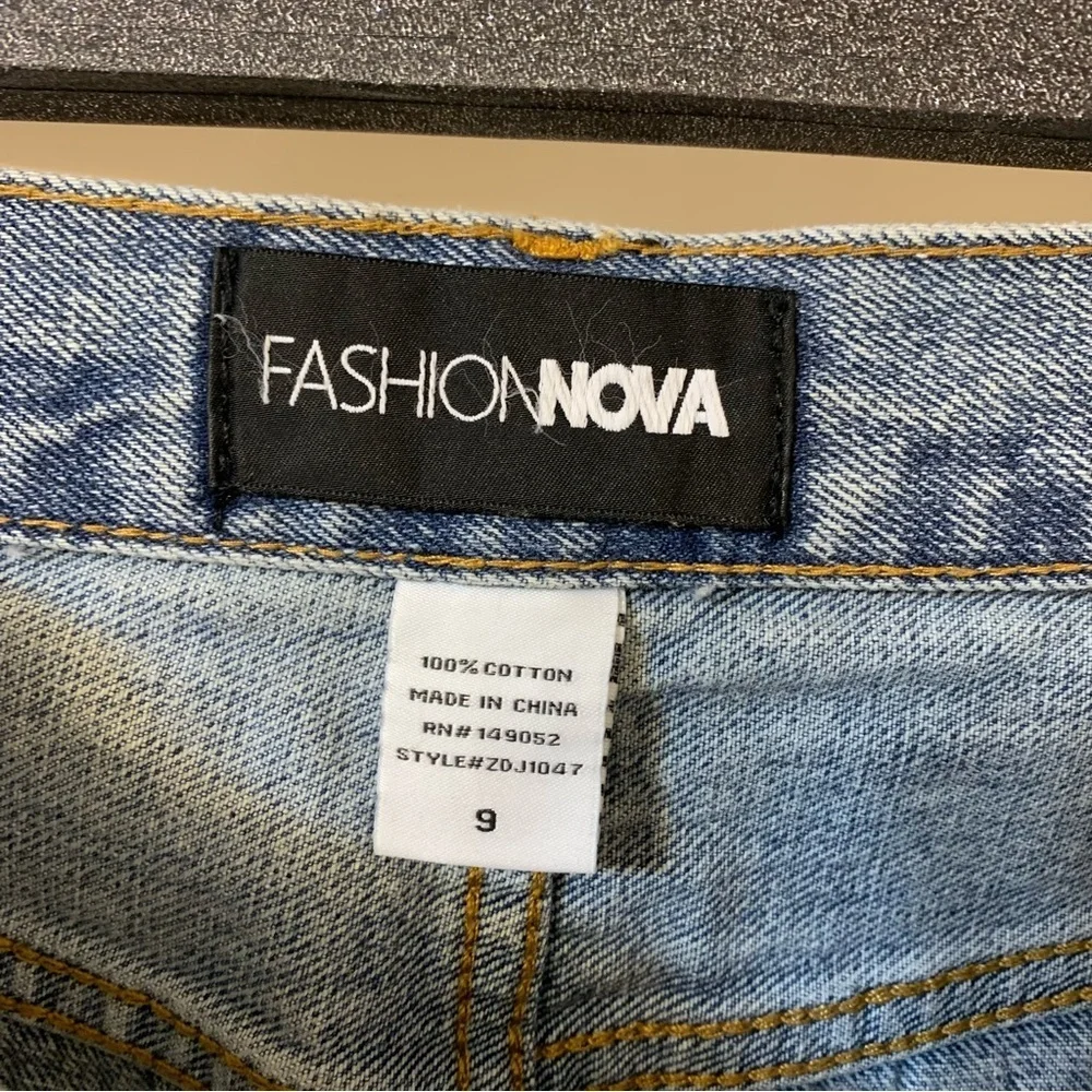 NWT Fashion Nova Crossover Straight Leg Jeans - Blue Light Wash - Picture 10 of 16